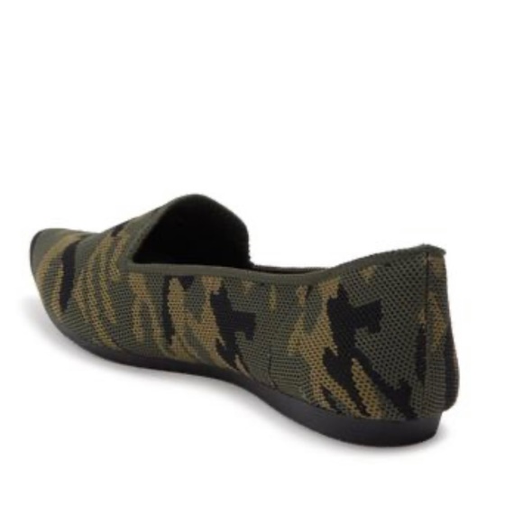 Steve Madden Ryland Flats - Picture 4 of 5